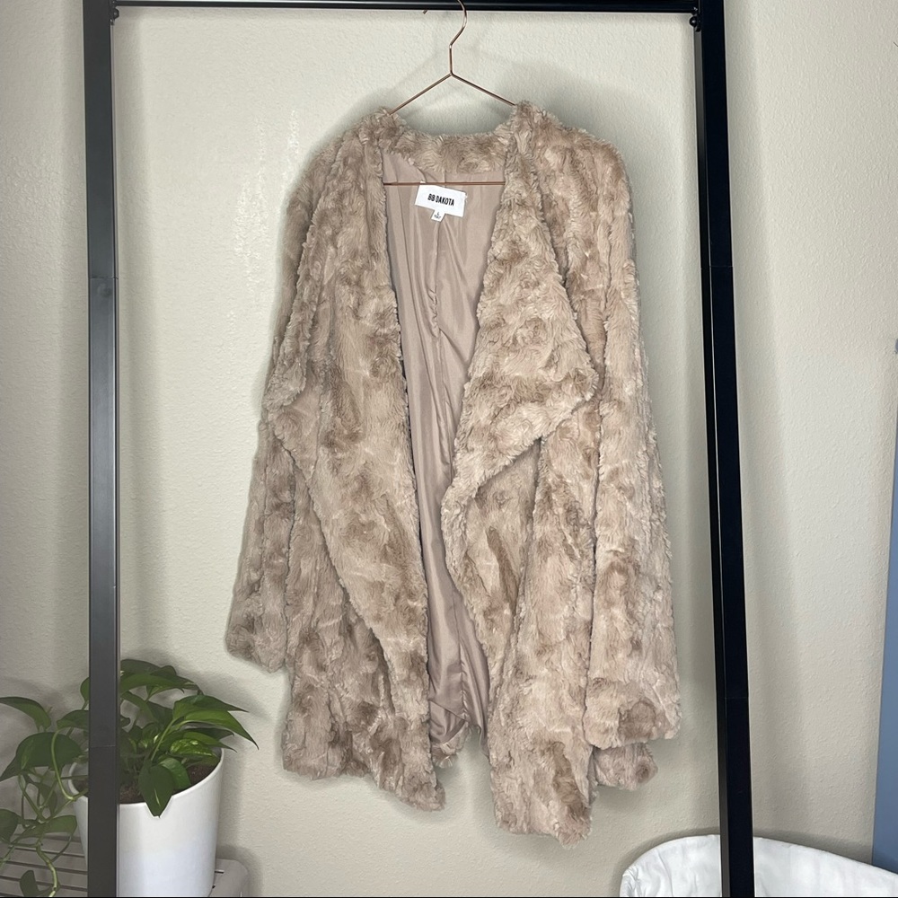 BB Dakota Tan Women’s Jacket in Large